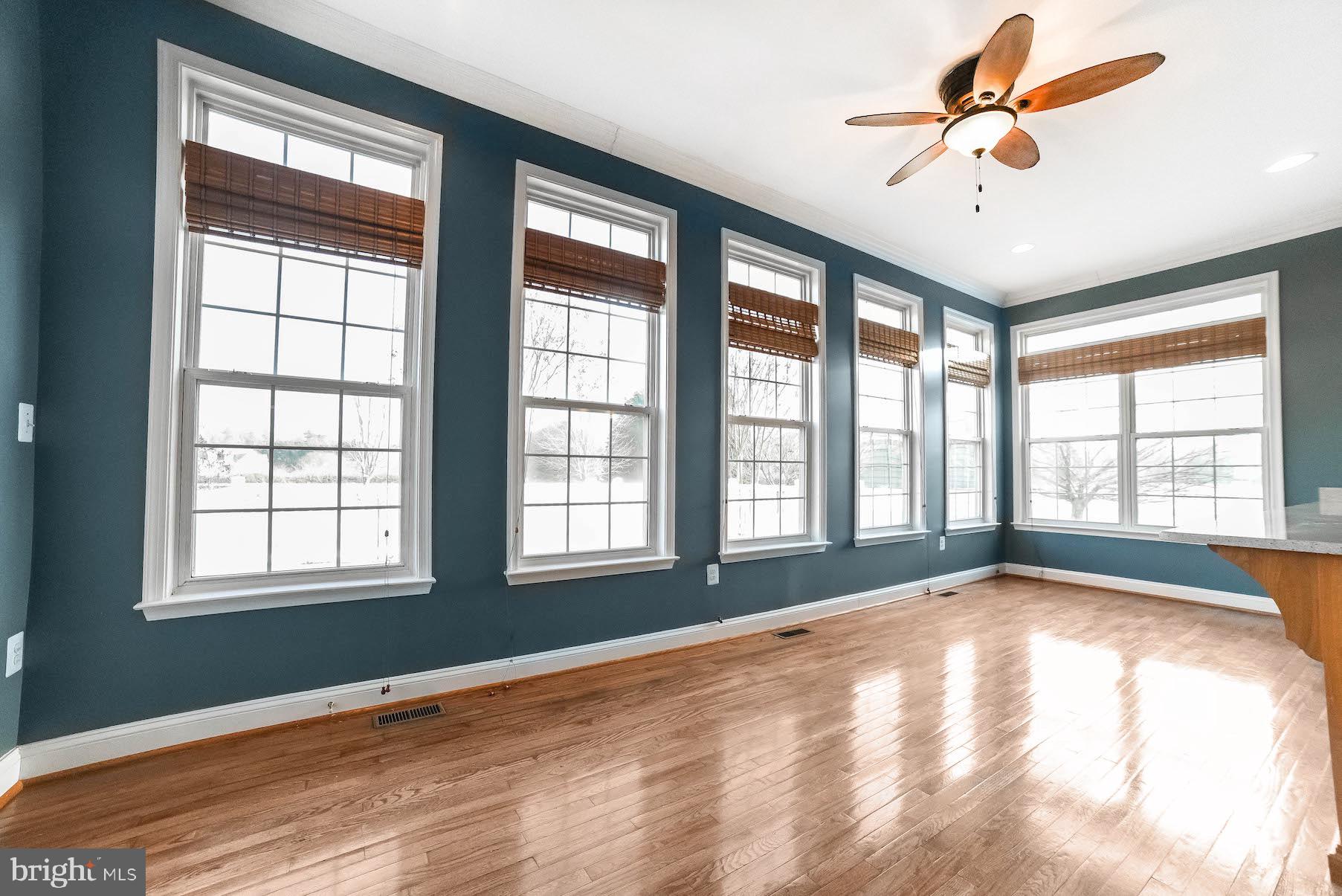 RIVERSIDE FARMS - Residential