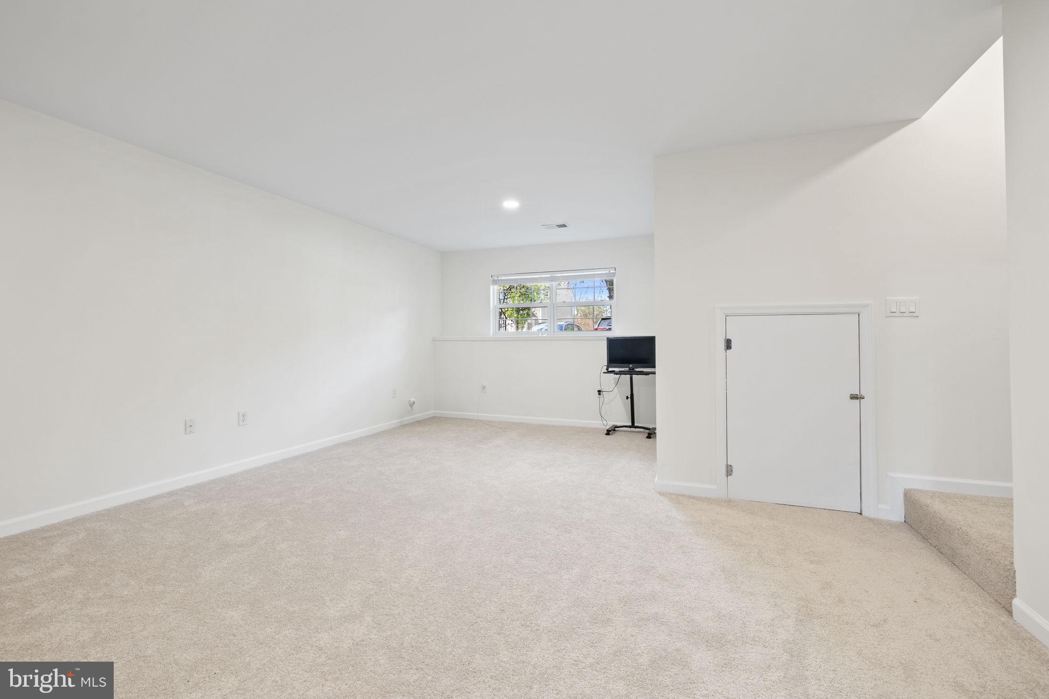 SHEFFIELD MANOR - Residential