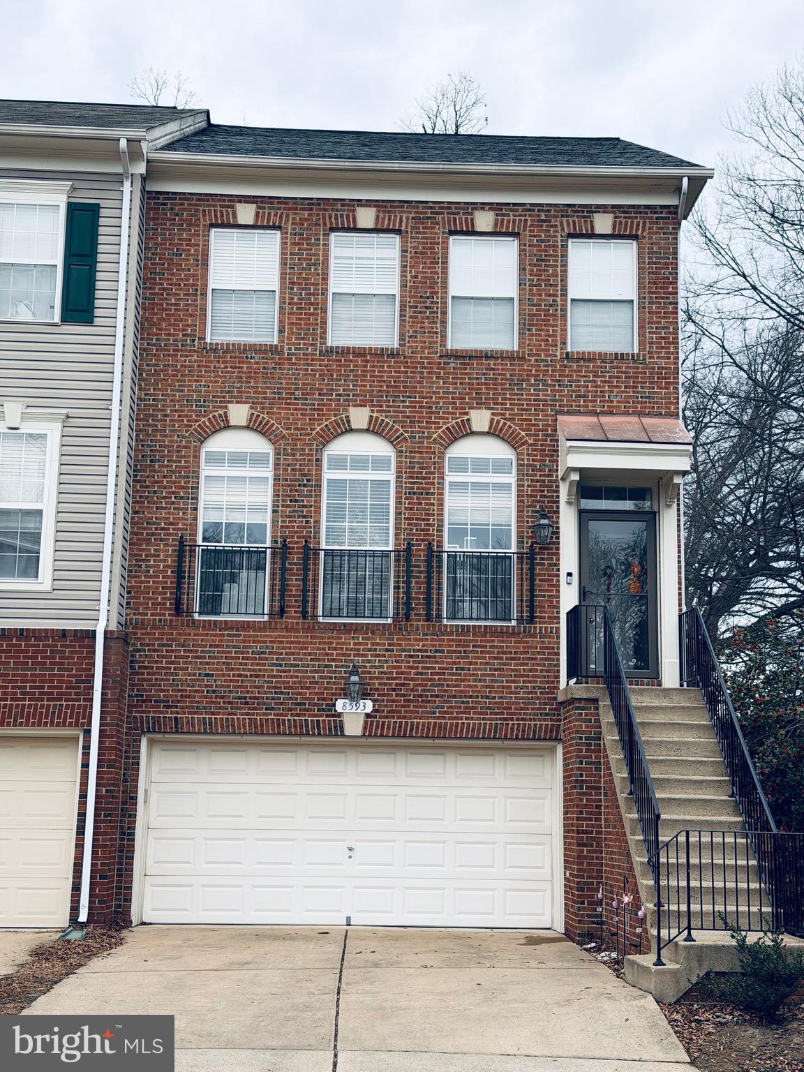 8593 WYNGATE MANOR COURT