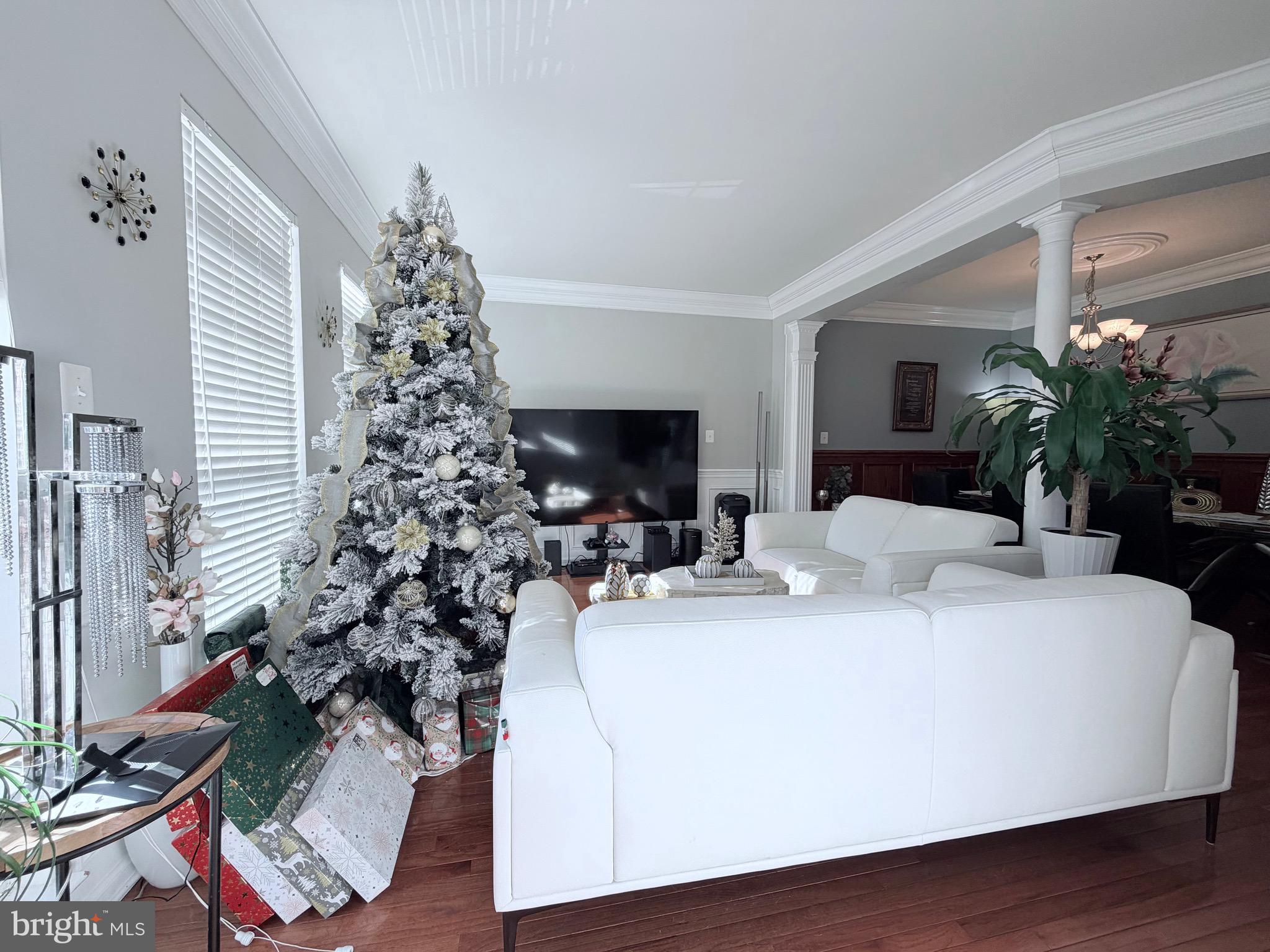 8593 WYNGATE MANOR COURT