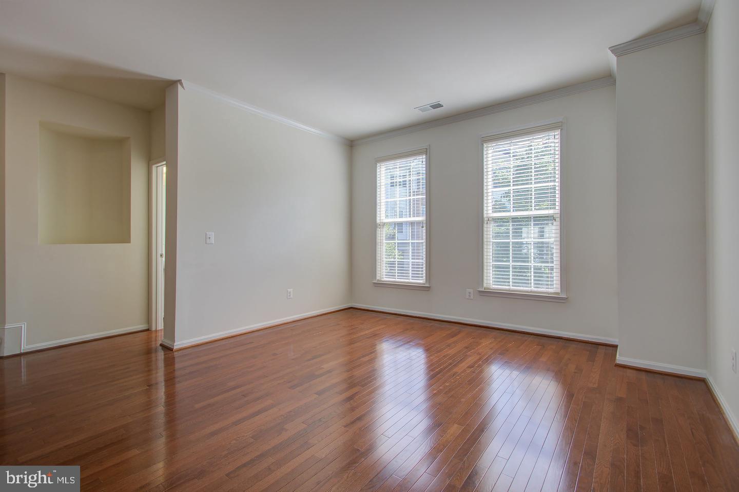 BRAMBLETON OVERLOOK - Residential Lease