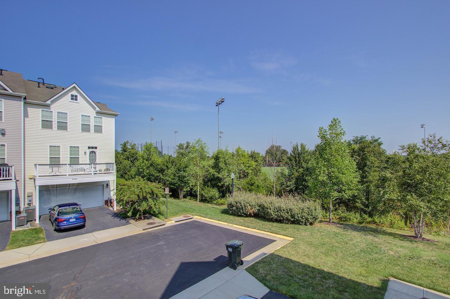 BRAMBLETON OVERLOOK - Residential Lease