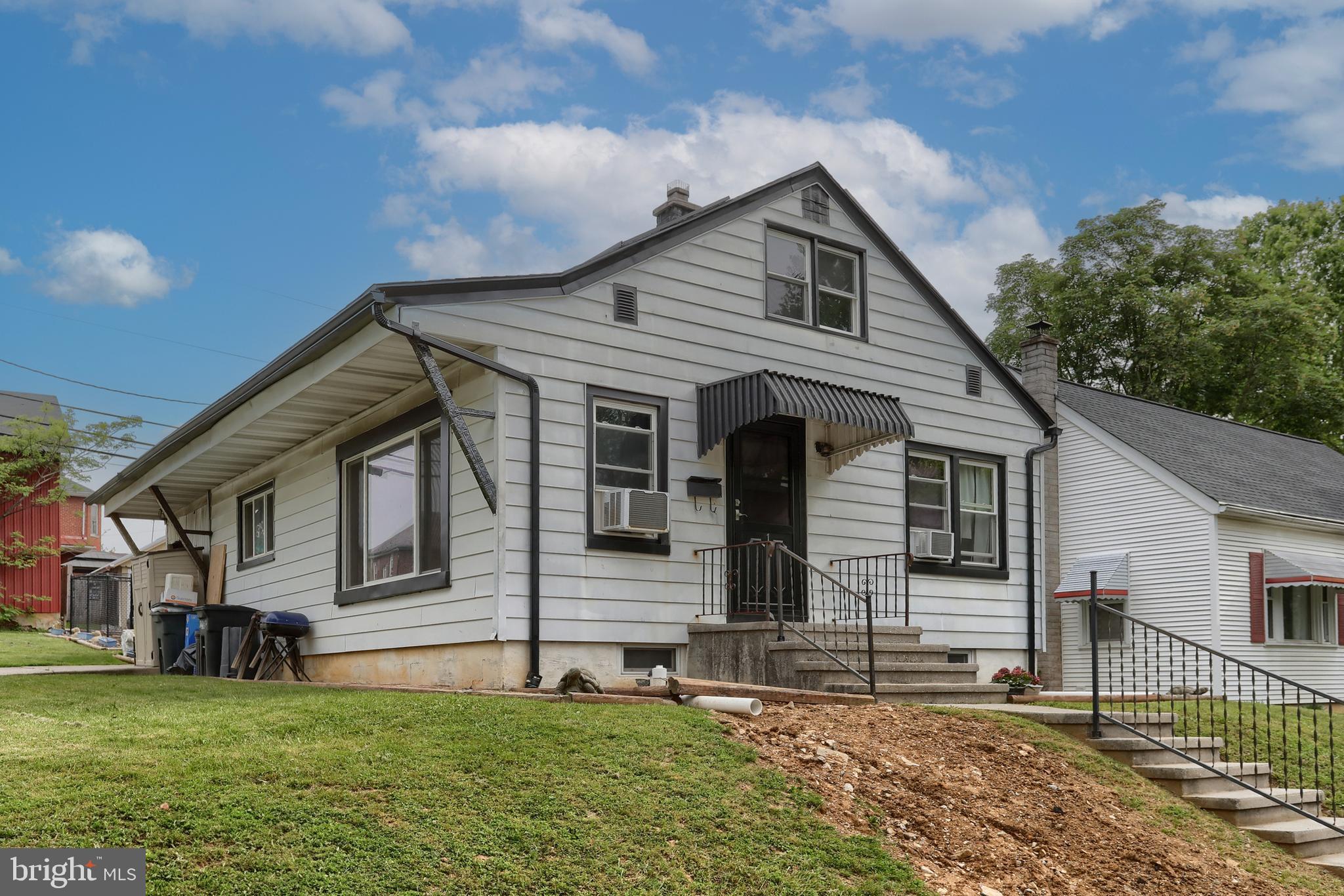 1 E CHESTNUT STREET