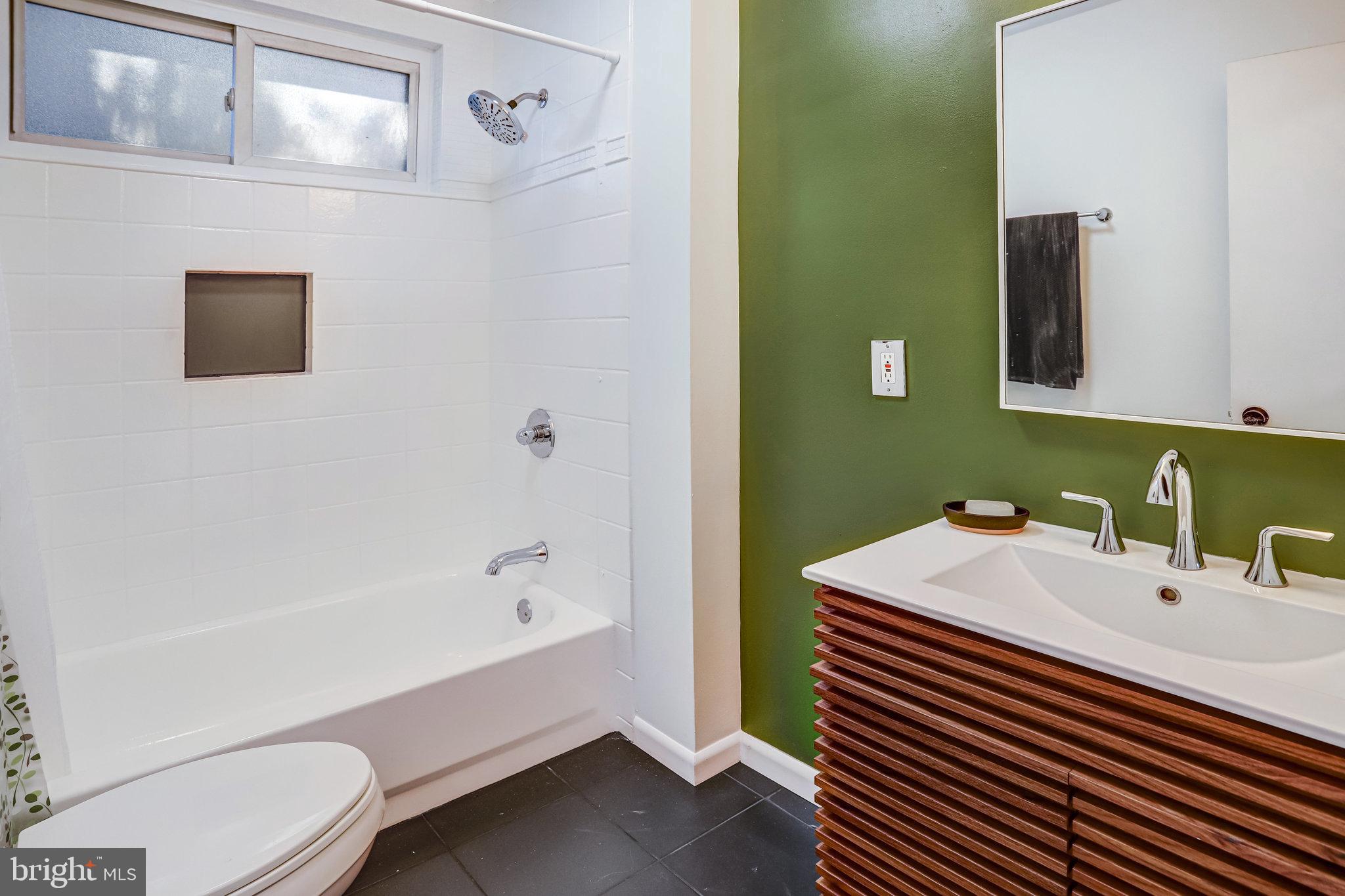 ROCK CREEK PALISADES - Residential