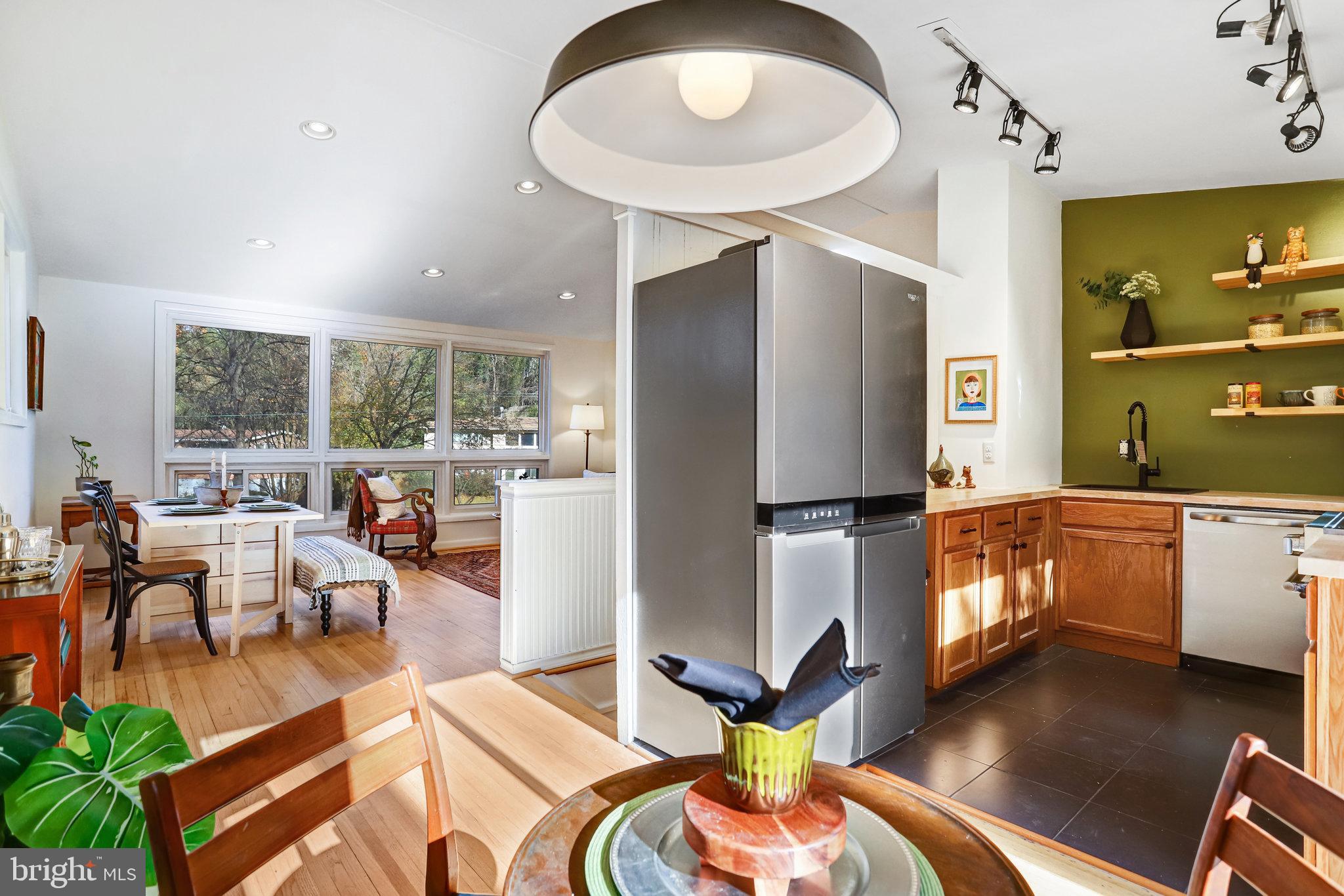 ROCK CREEK PALISADES - Residential