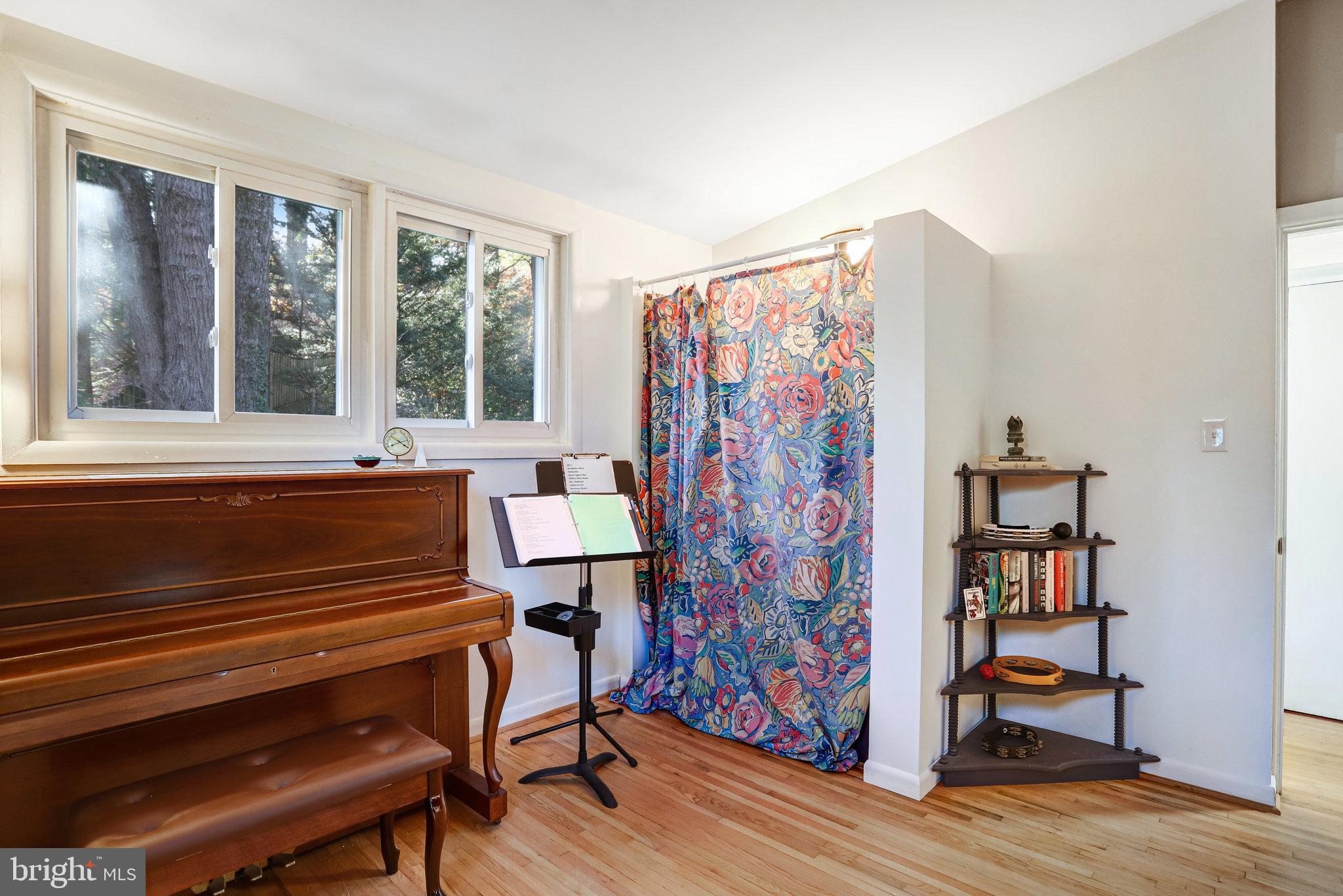 ROCK CREEK PALISADES - Residential