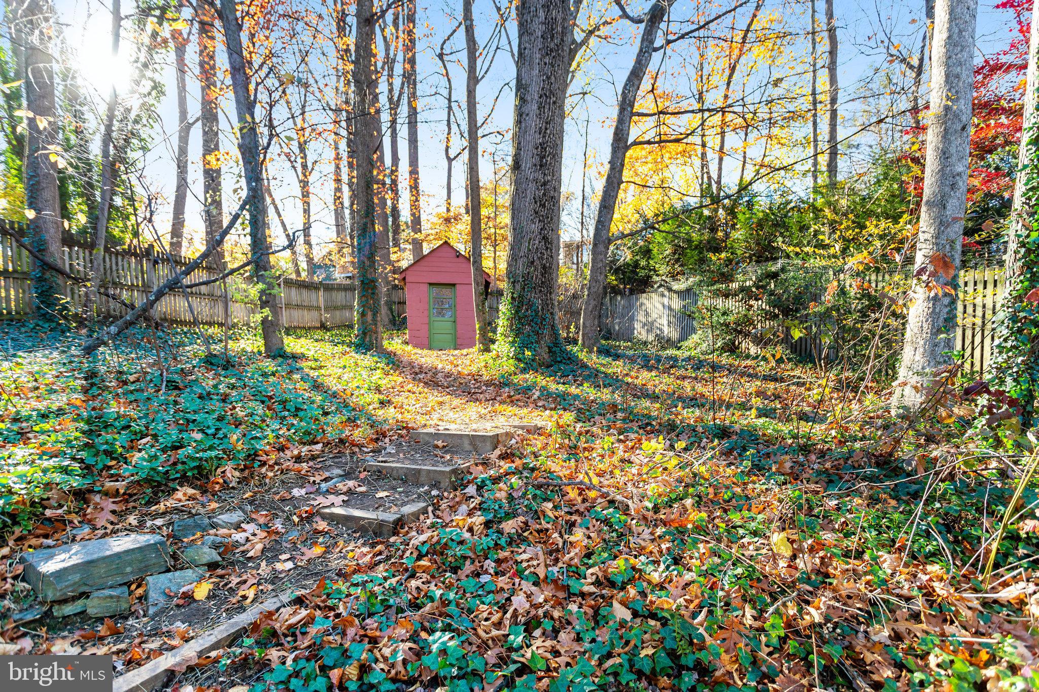 ROCK CREEK PALISADES - Residential