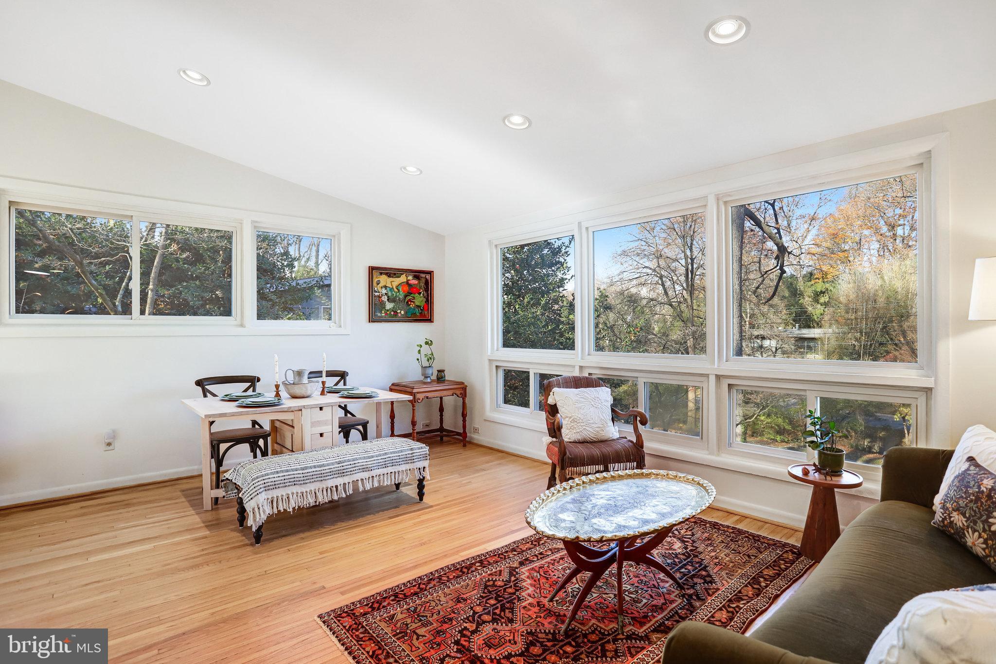 ROCK CREEK PALISADES - Residential