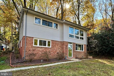 Photo of 4010 Wexford Drive, KENSINGTON, MD 20895 (MLS # MDMC2206352)