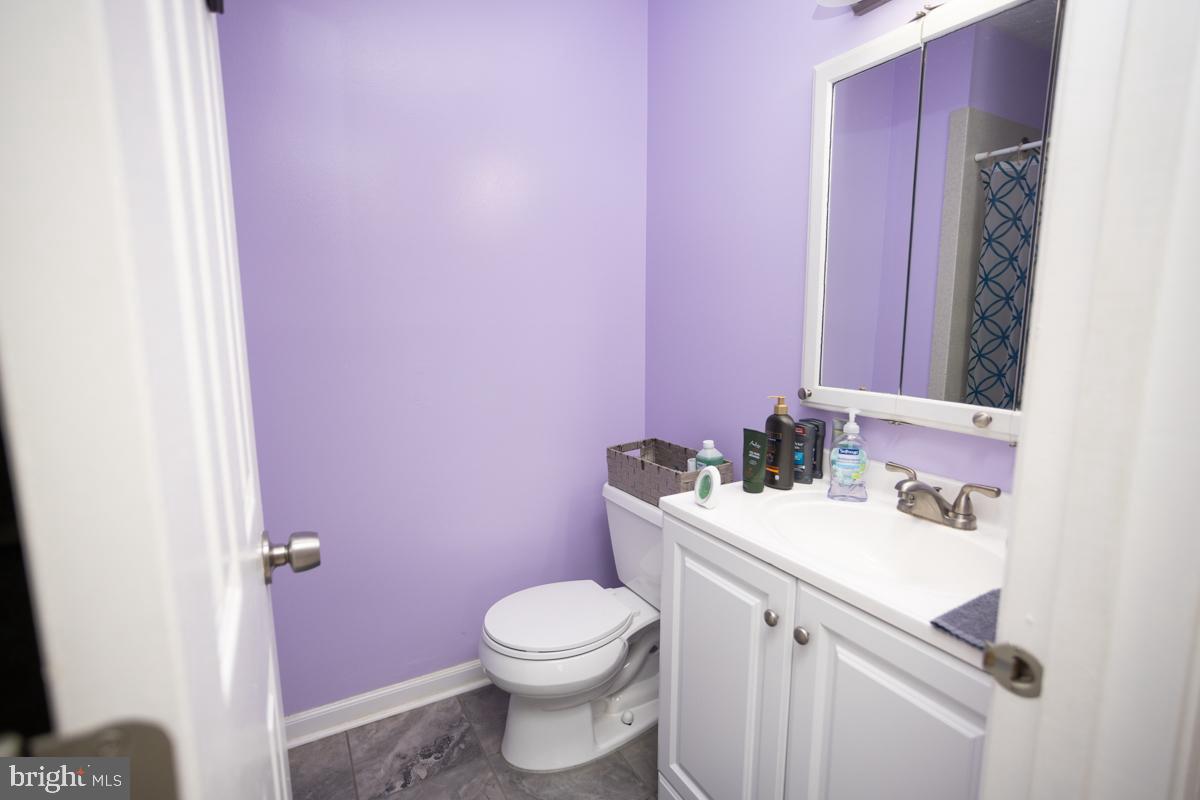 LAUREL LAKES CONDO - Residential