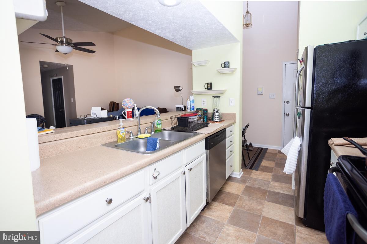 LAUREL LAKES CONDO - Residential