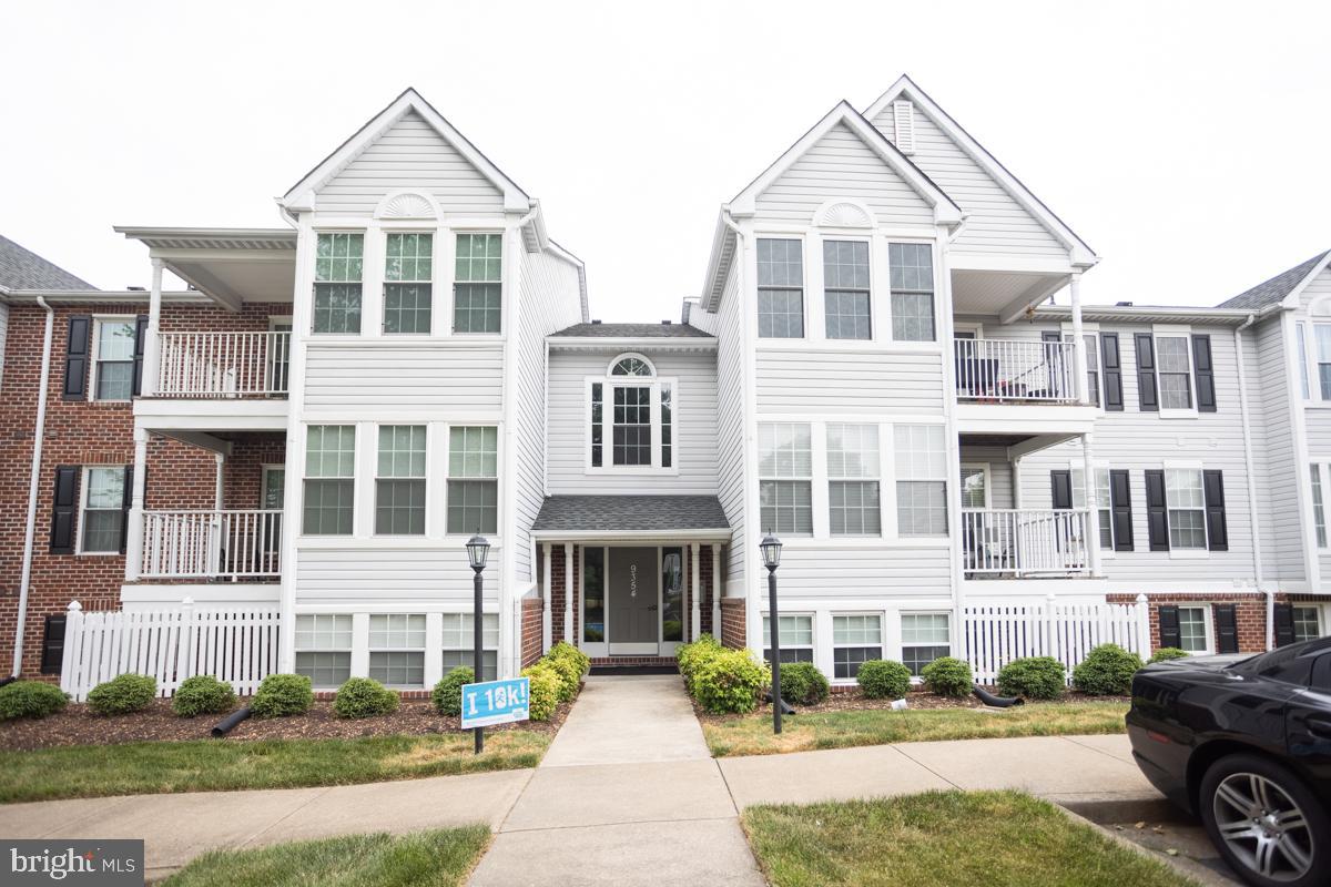 LAUREL LAKES CONDO - Residential