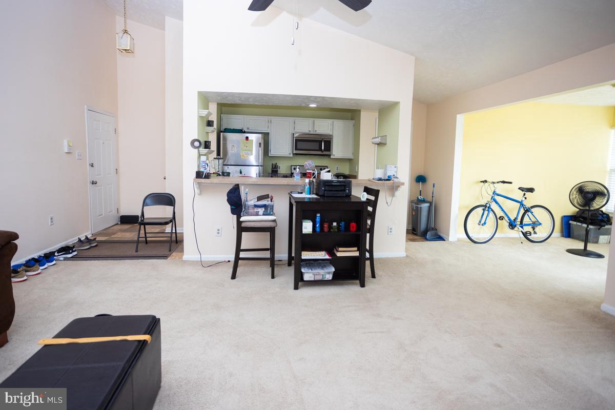 LAUREL LAKES CONDO - Residential