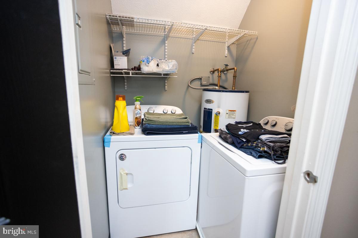 LAUREL LAKES CONDO - Residential