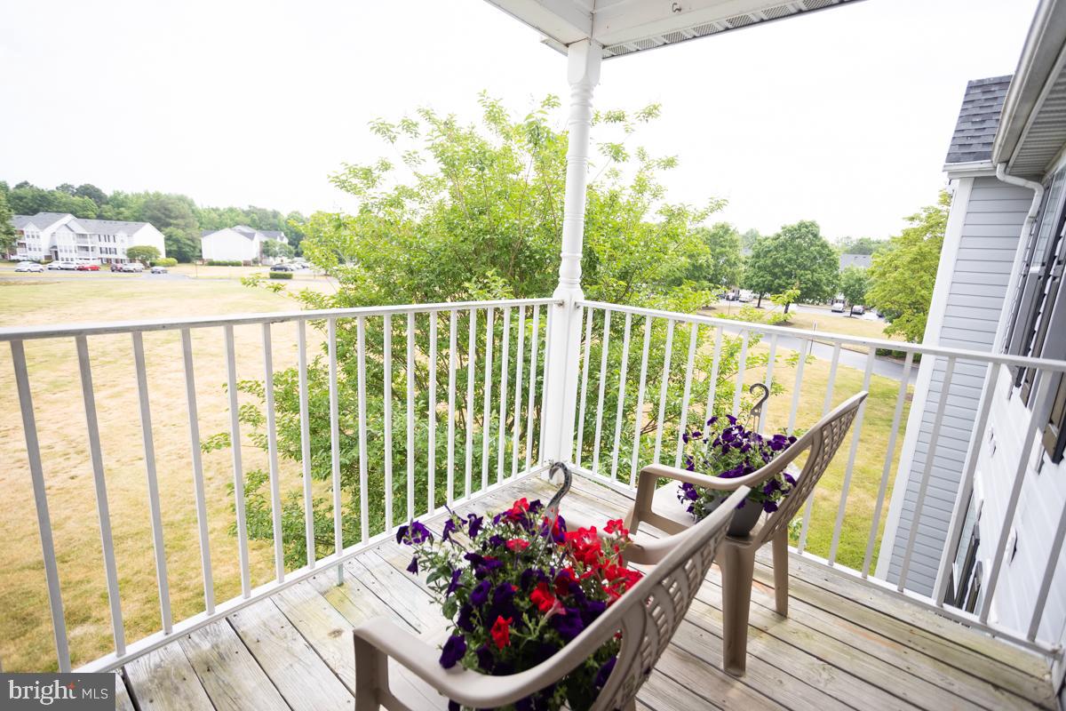 LAUREL LAKES CONDO - Residential