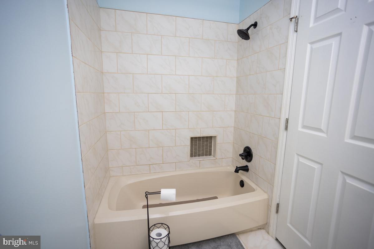 LAUREL LAKES CONDO - Residential