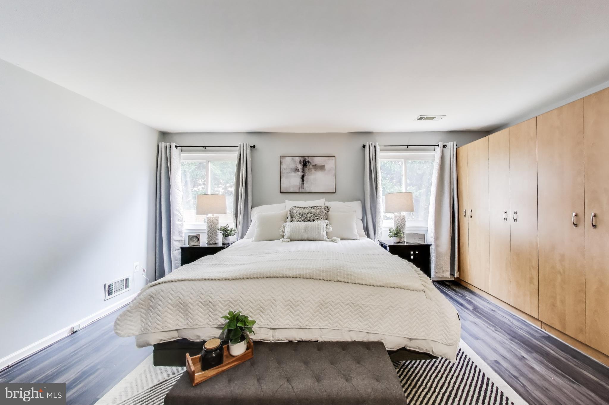 STONEYBROOKE - Residential