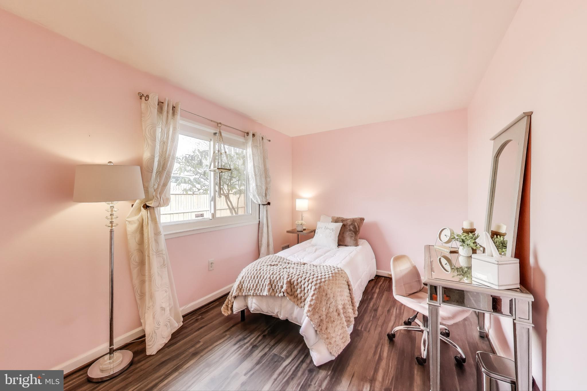 STONEYBROOKE - Residential