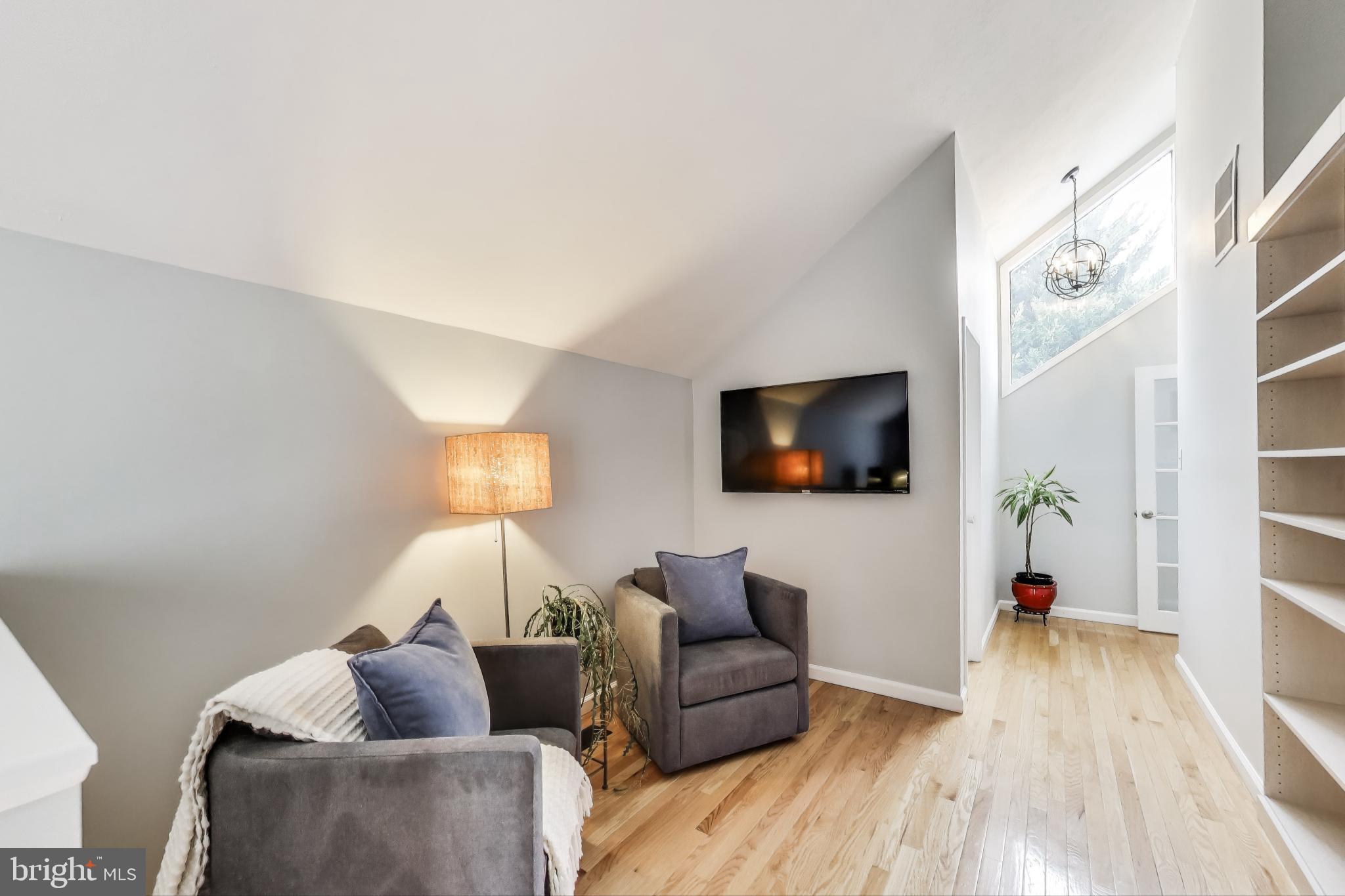 STONEYBROOKE - Residential