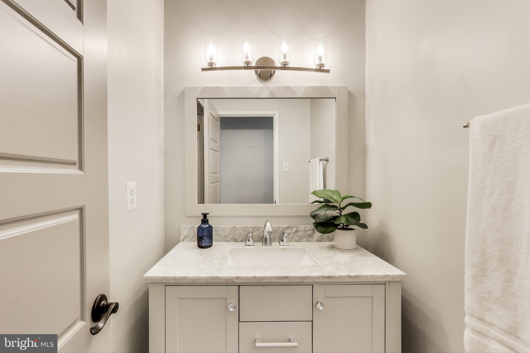 STONEYBROOKE - Residential