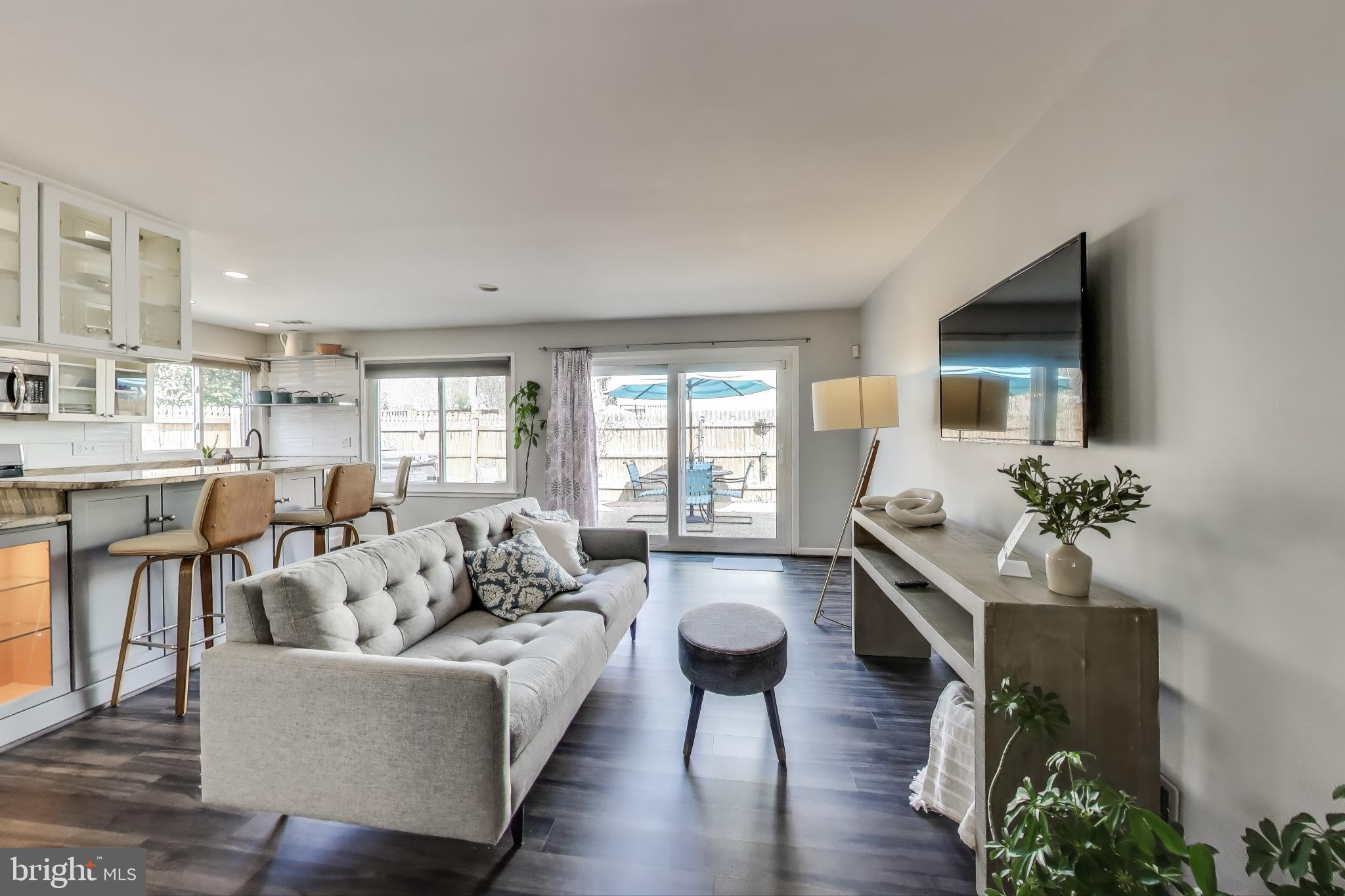 STONEYBROOKE - Residential