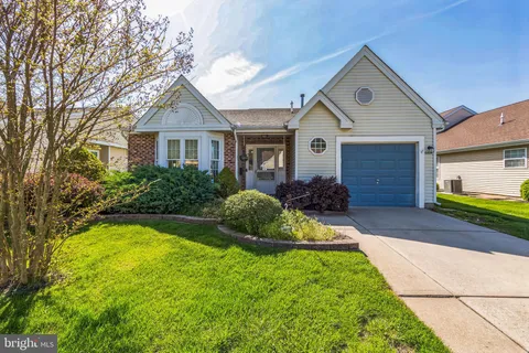669 Cascade Dr, Mount Laurel, NJ MLS: NJBL2084936