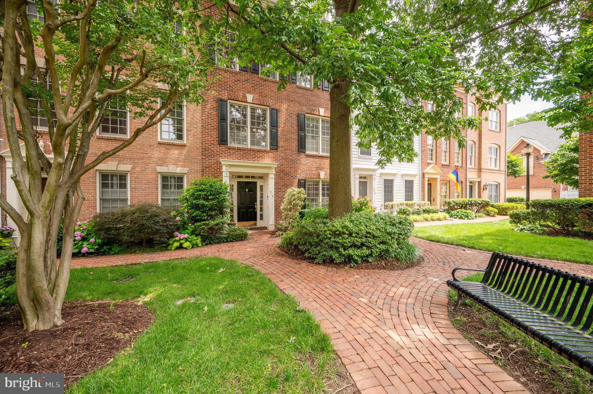 OLD TOWN VILLAGE - Residential Lease