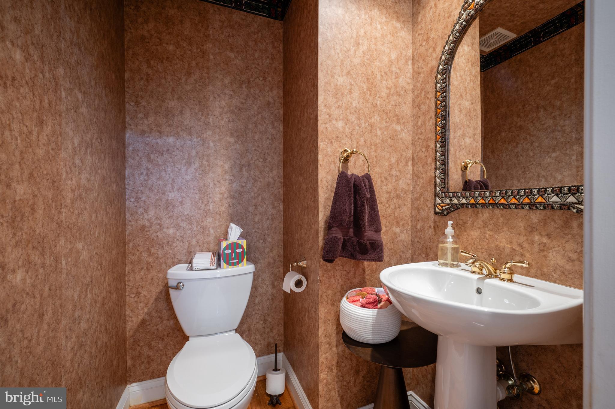 OLD TOWN VILLAGE - Residential Lease