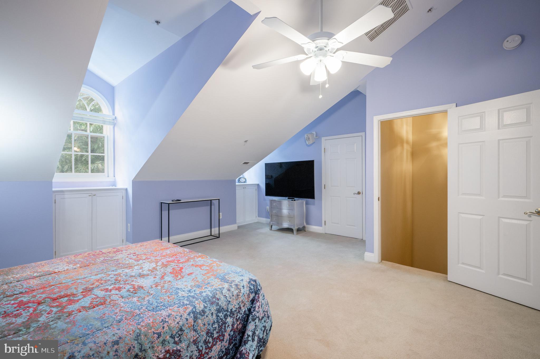 OLD TOWN VILLAGE - Residential Lease