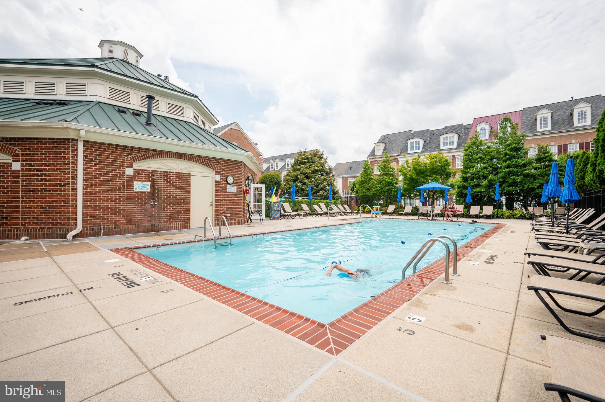 OLD TOWN VILLAGE - Residential Lease