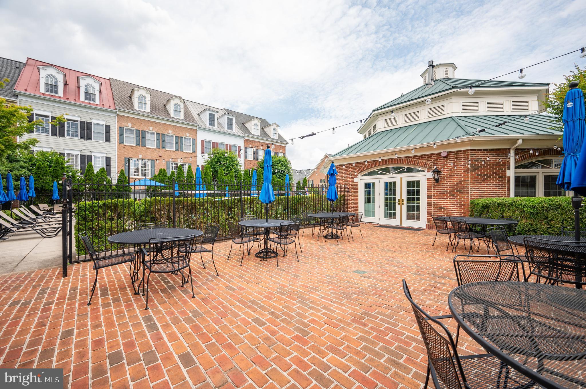 OLD TOWN VILLAGE - Residential Lease