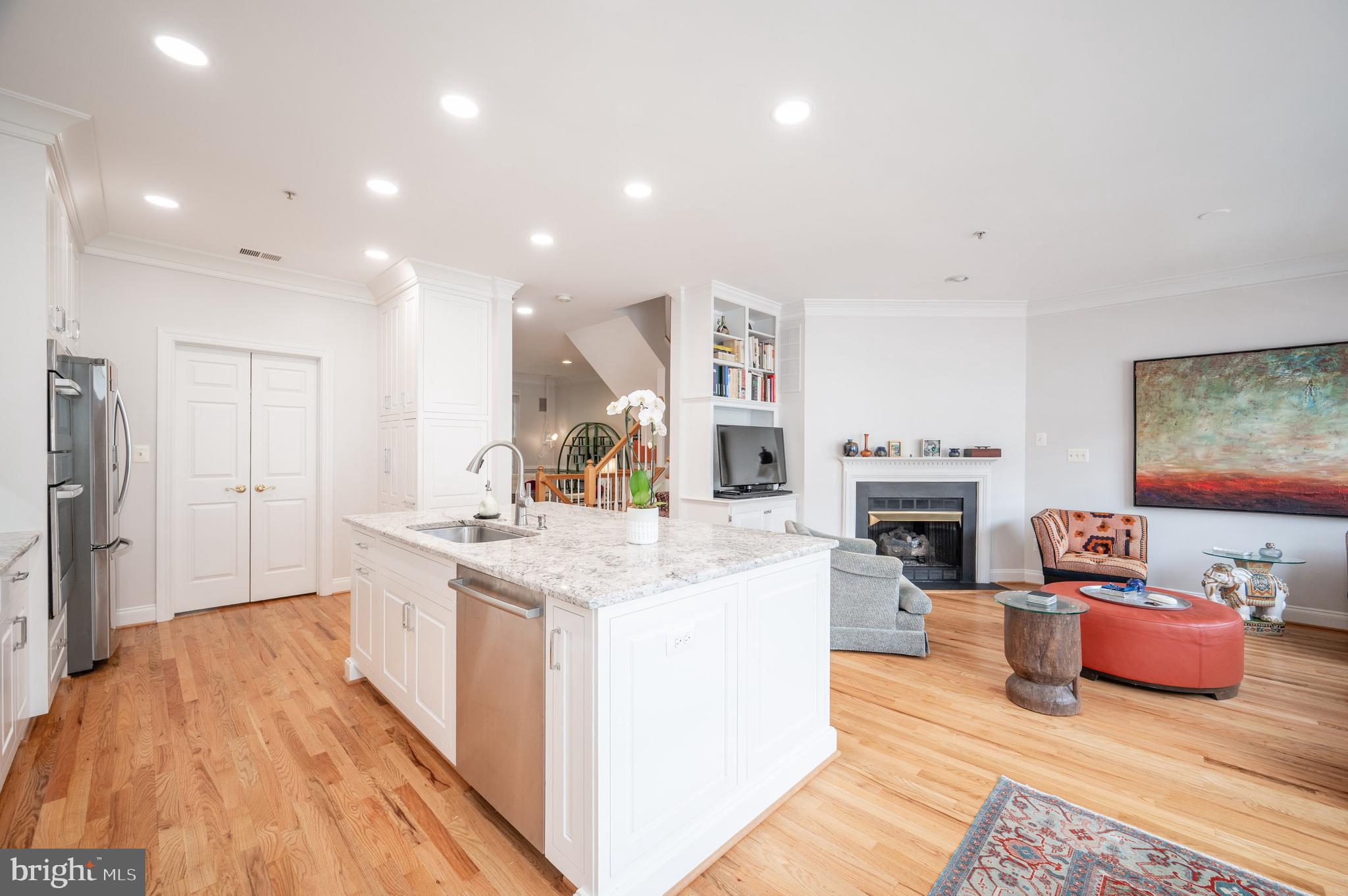 OLD TOWN VILLAGE - Residential Lease