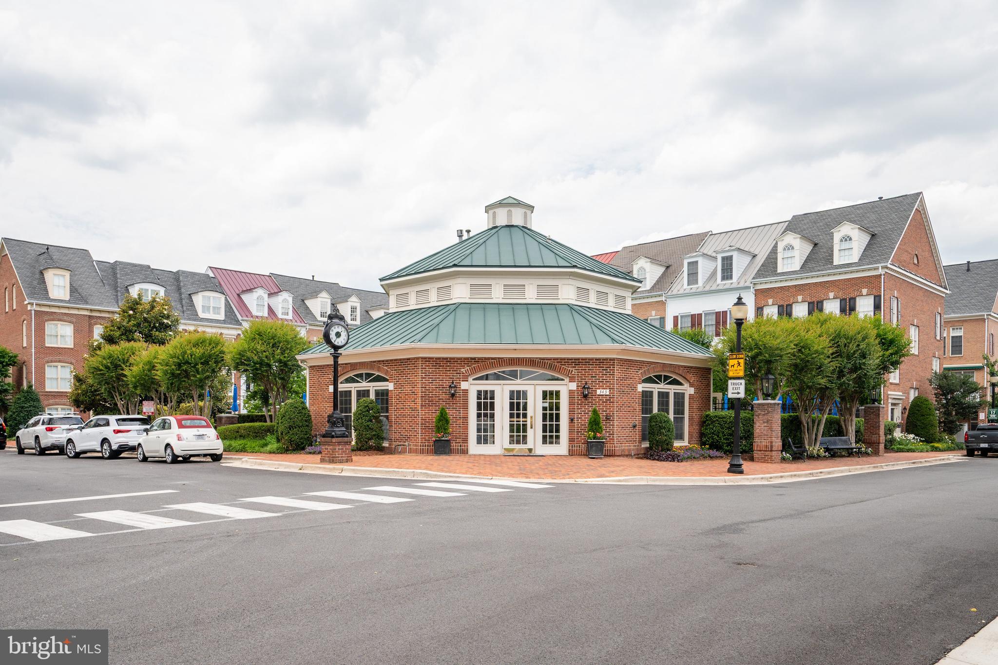 OLD TOWN VILLAGE - Residential Lease