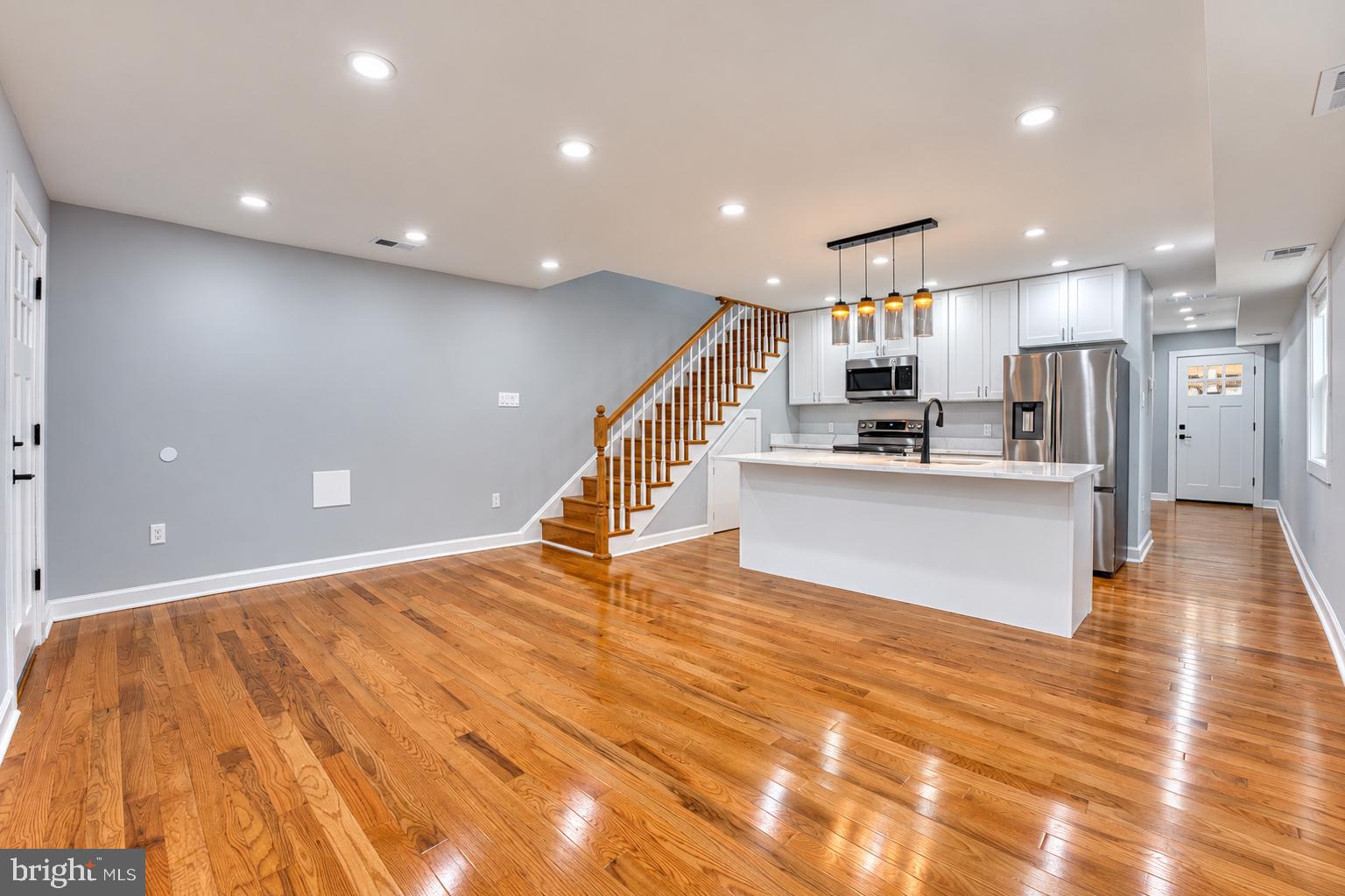 3330 BROTHERS PLACE SE
