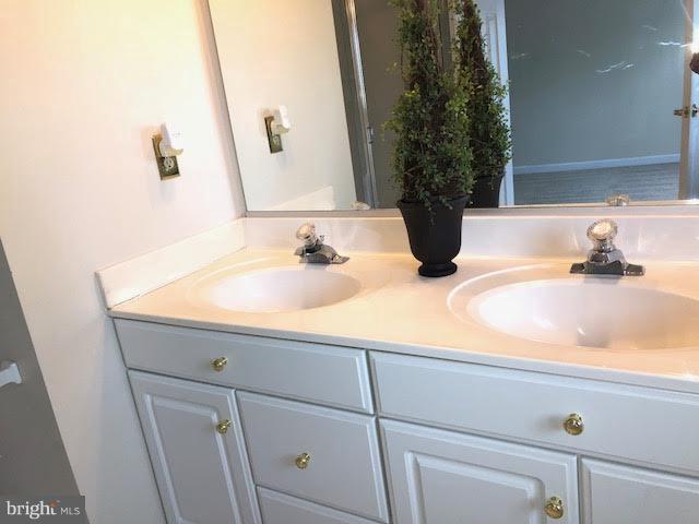 PRINCE WILLIAM COMMONS - Residential Lease