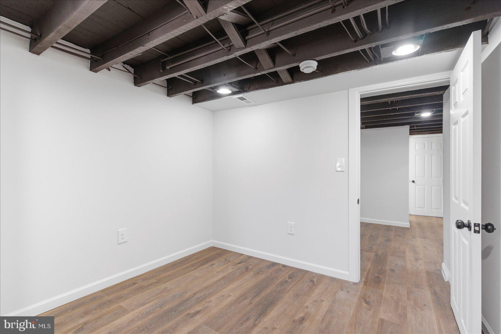 MONDAWMIN - Residential