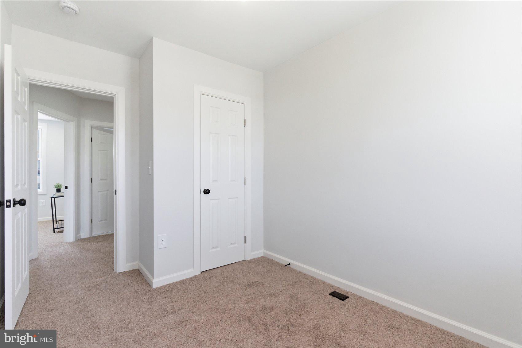 MONDAWMIN - Residential