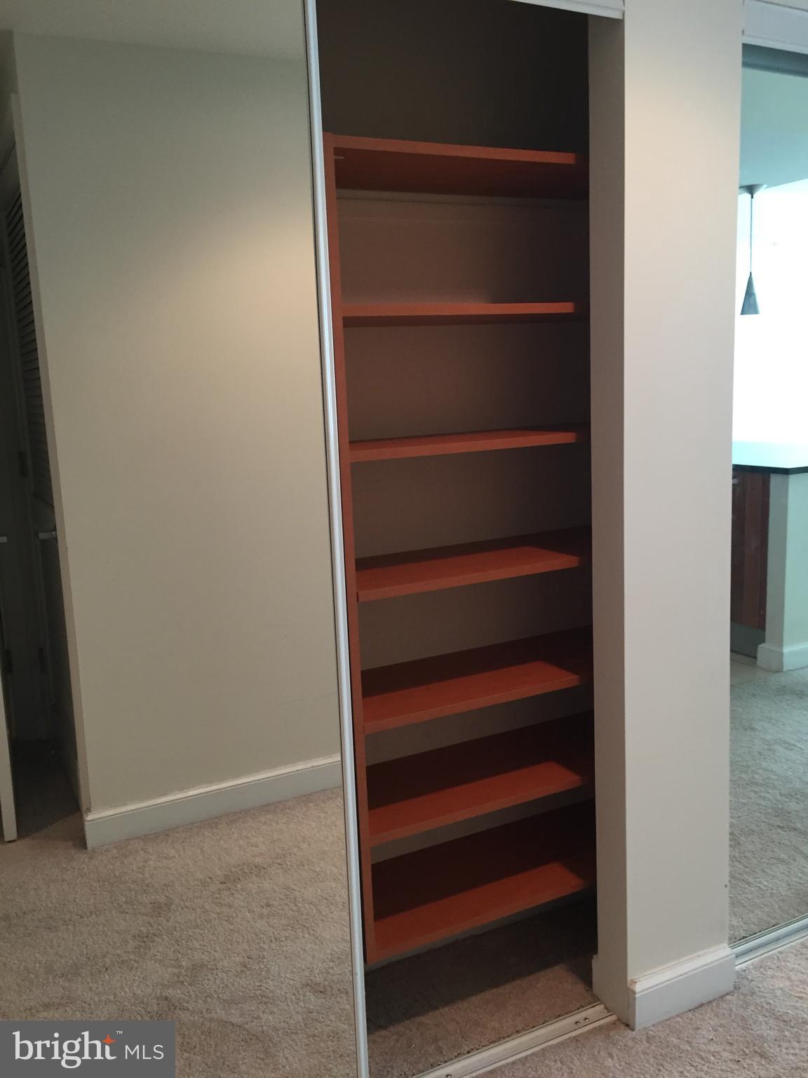 MIDTOWN ALEXANDRIA STATION CONDOMINIUM - Residential Lease