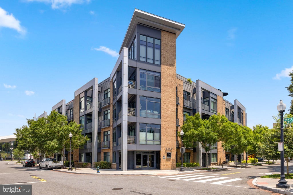 Photo of 525 Water Street SW #431, WASHINGTON, DC 20024 (MLS # DCDC2272524)