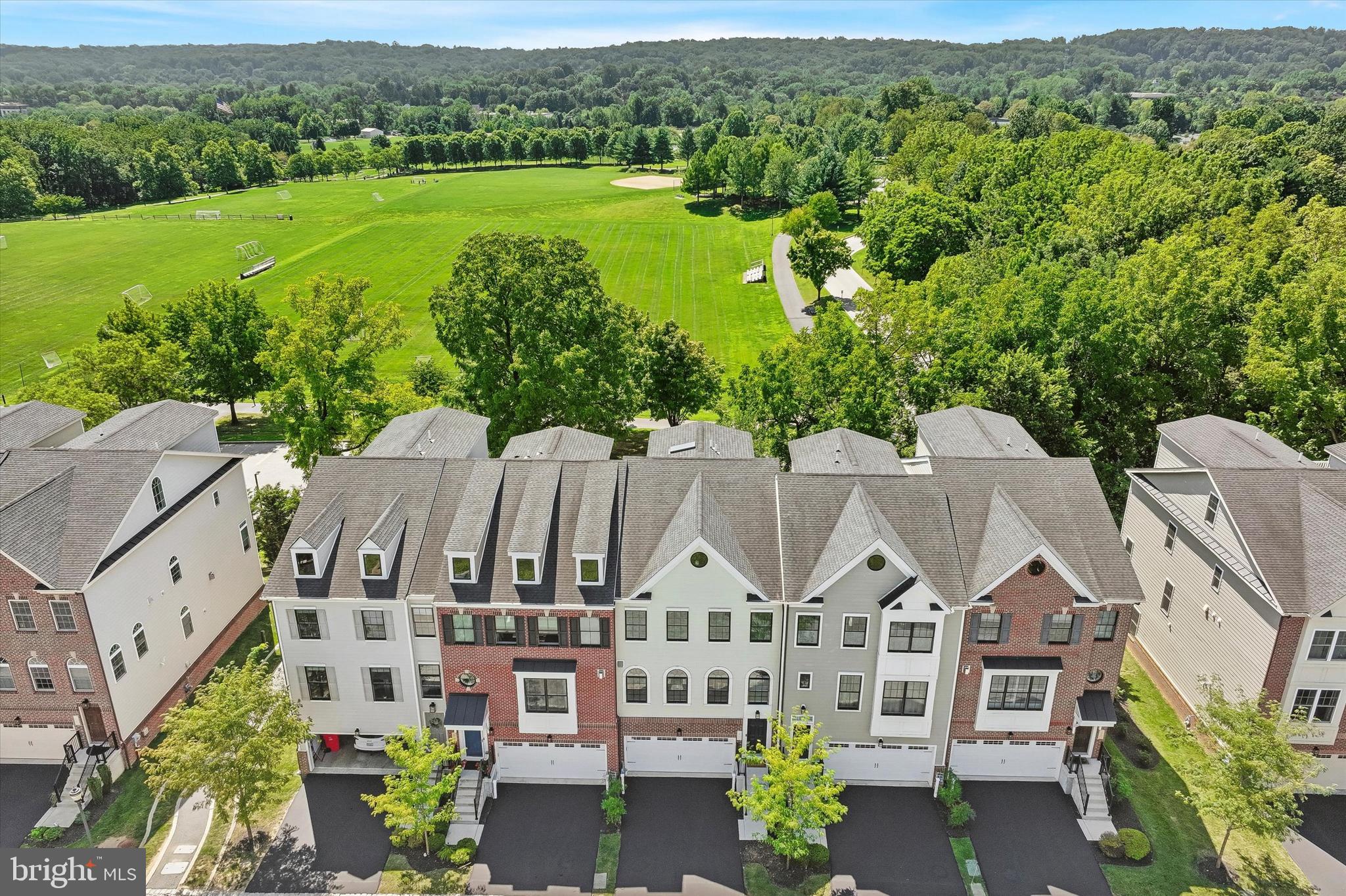 30 PARKVIEW CIRCLE
