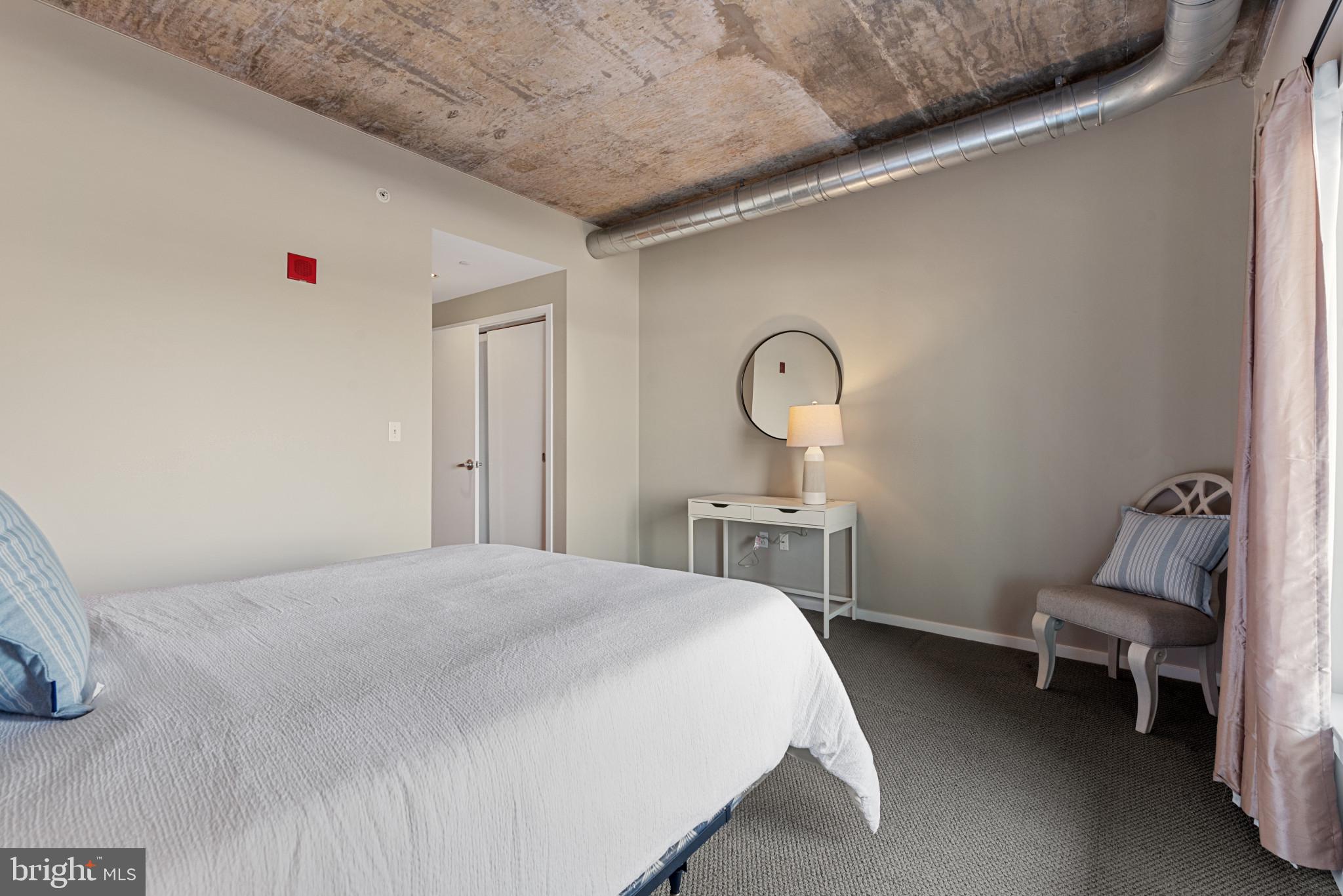 LOCUST POINT - Residential