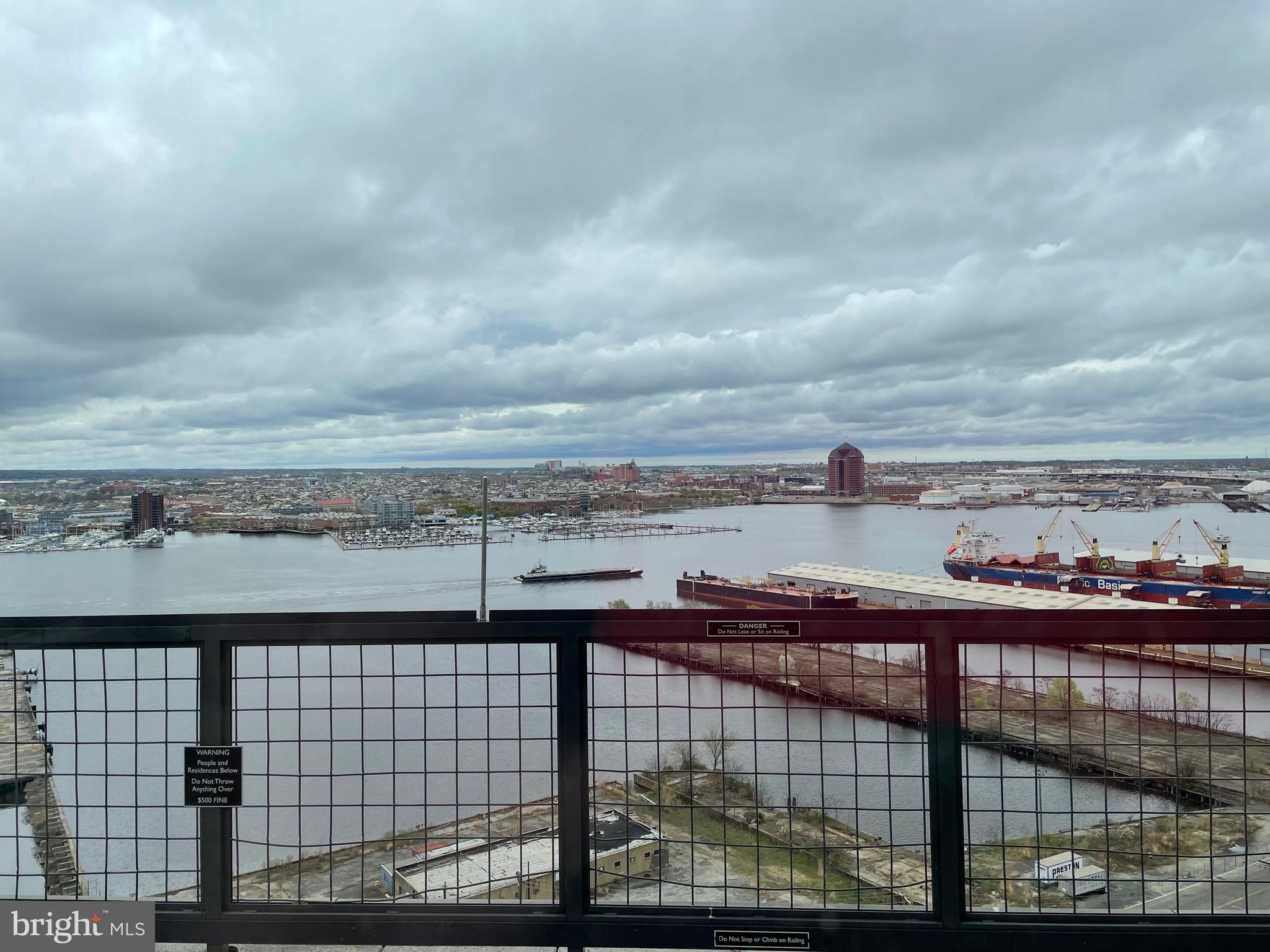 LOCUST POINT - Residential