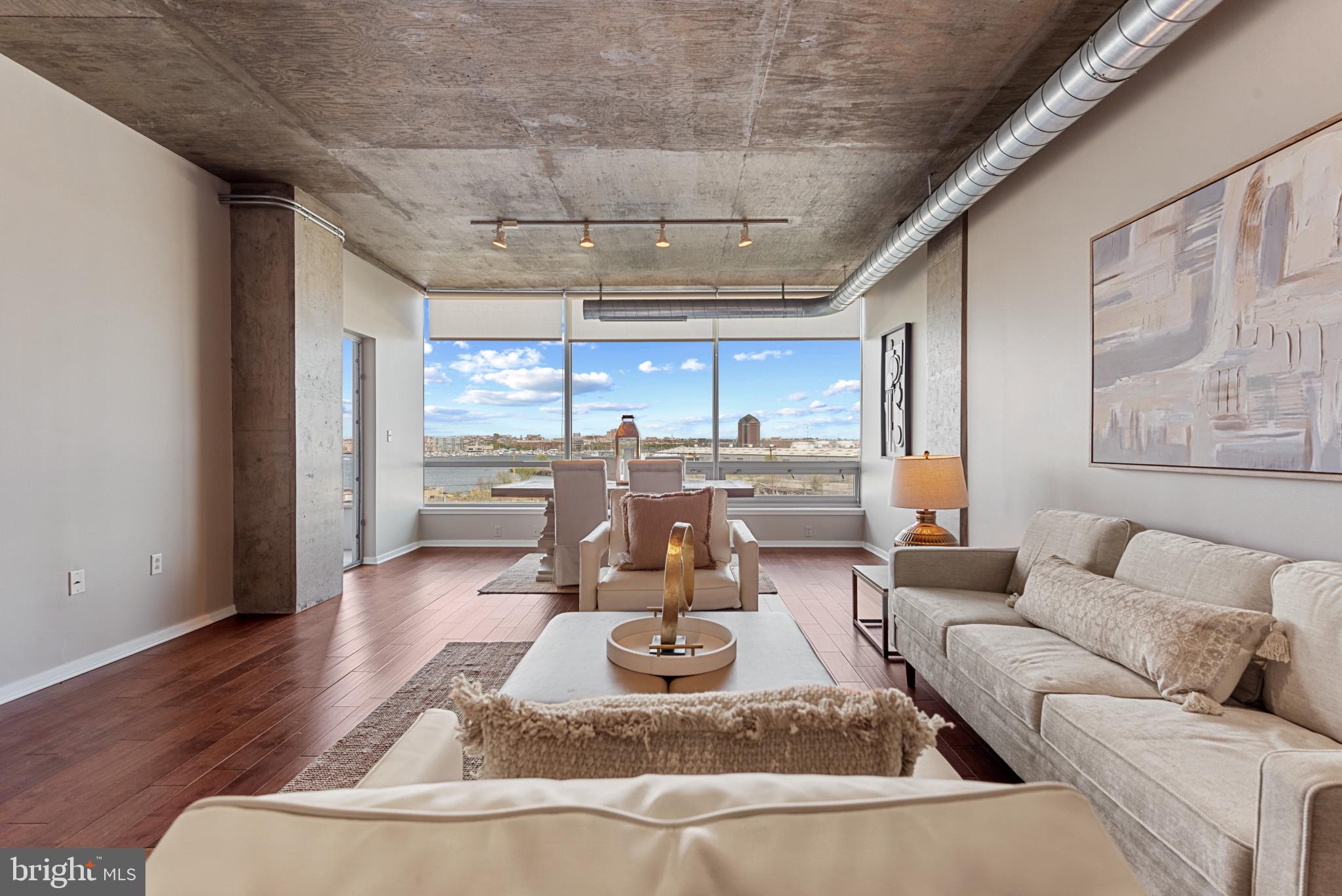LOCUST POINT - Residential