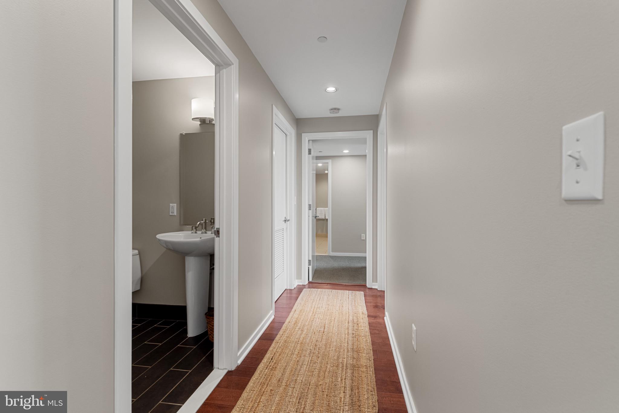 LOCUST POINT - Residential