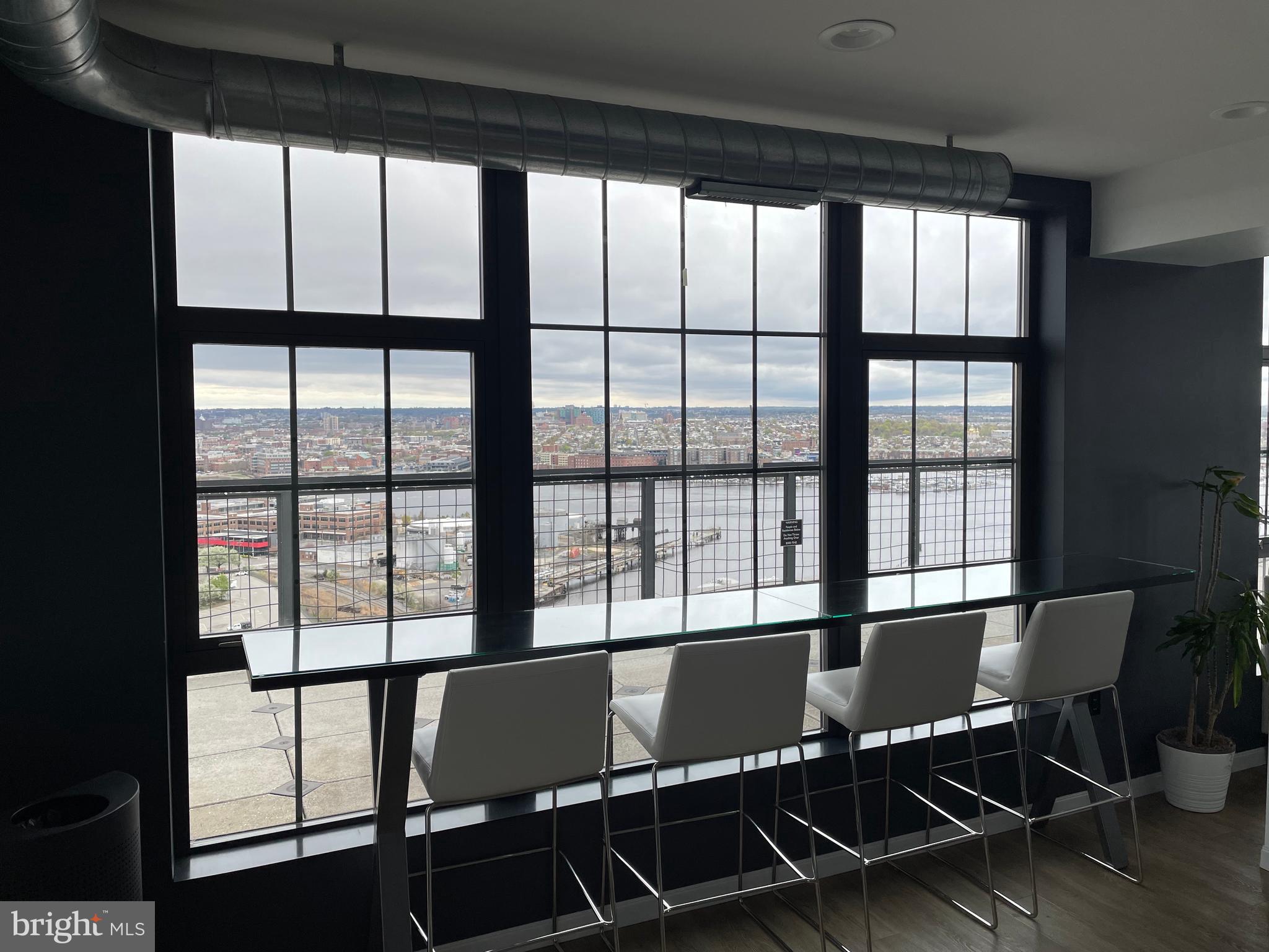 LOCUST POINT - Residential