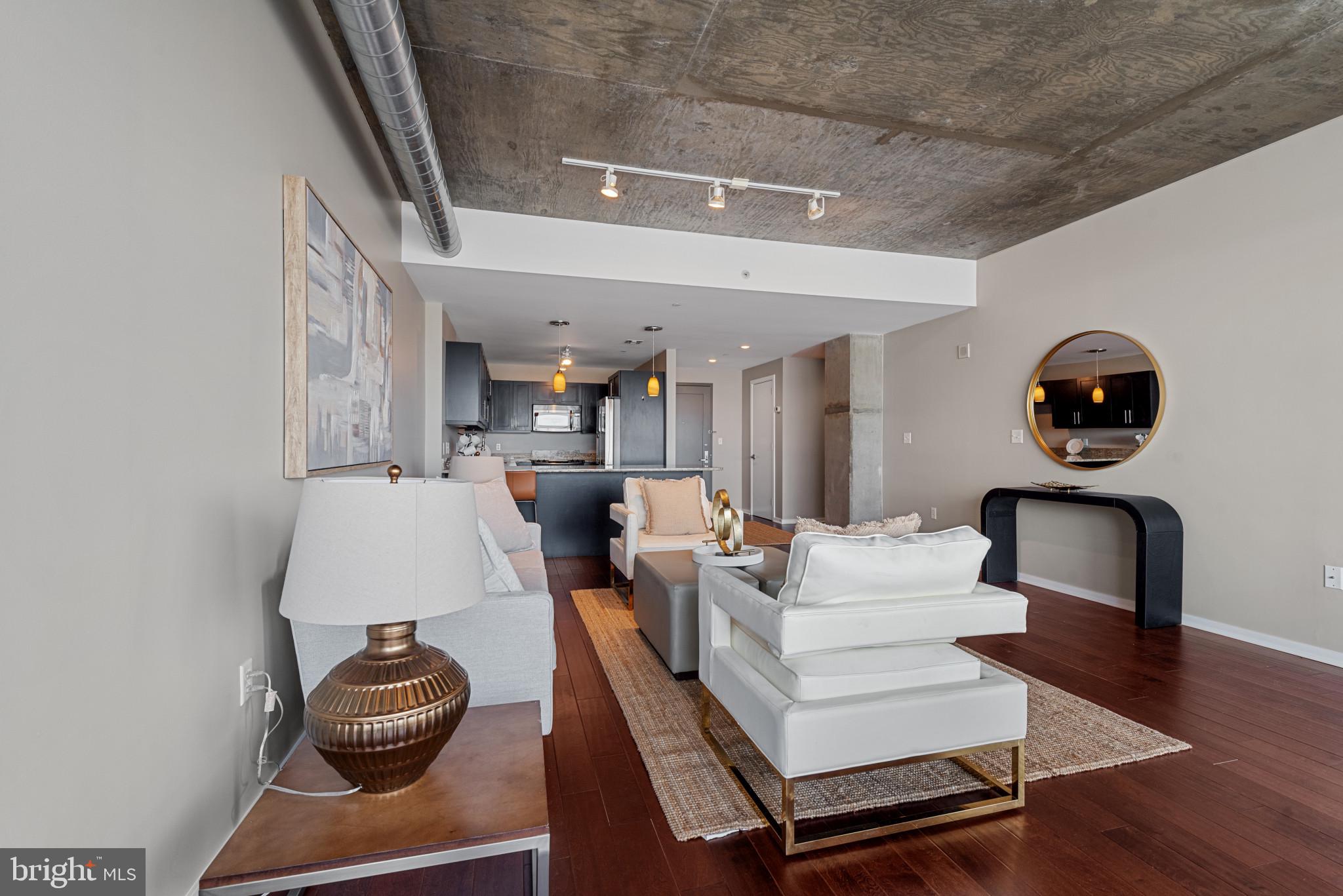 LOCUST POINT - Residential