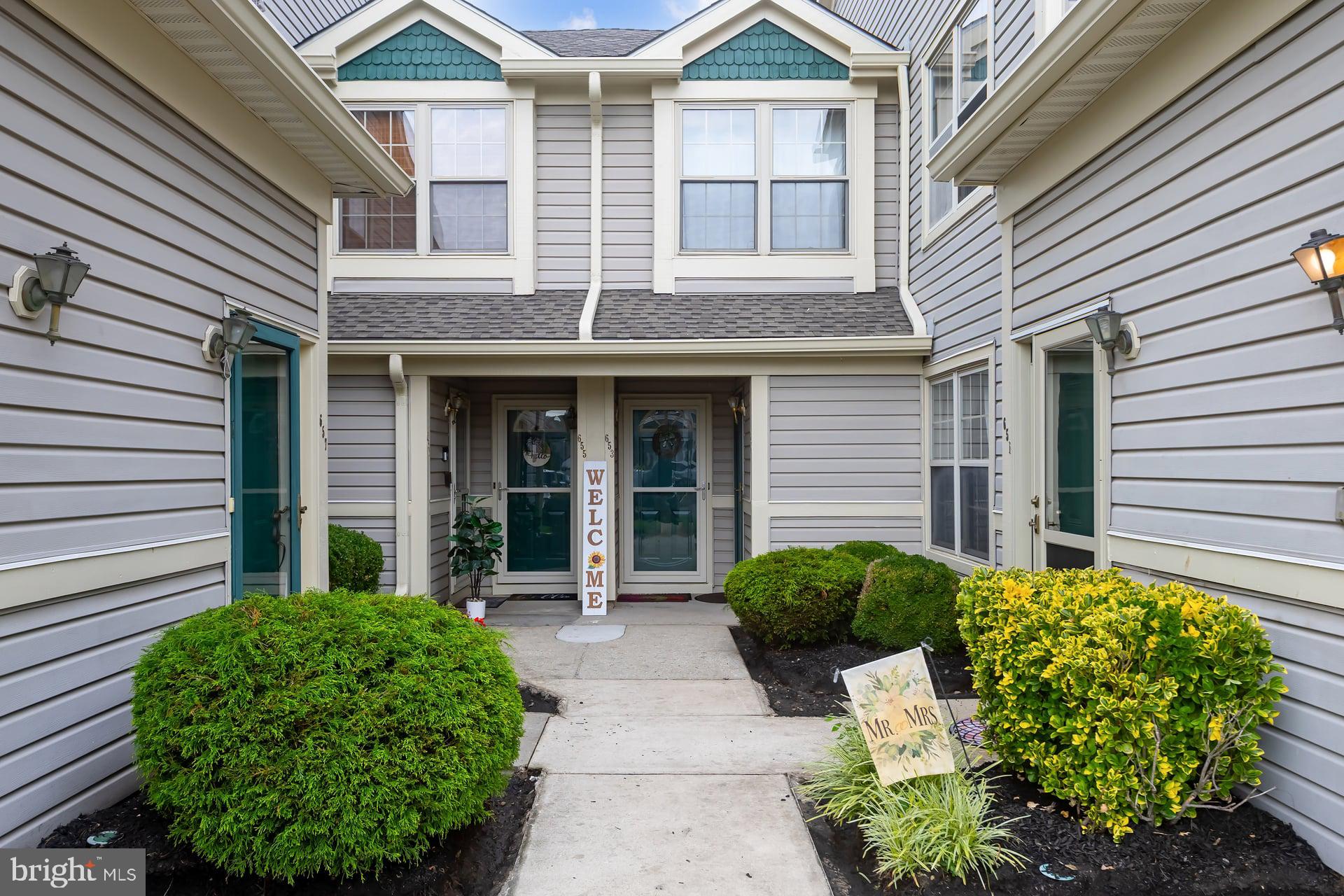 655 STEEPLECHASE COURT