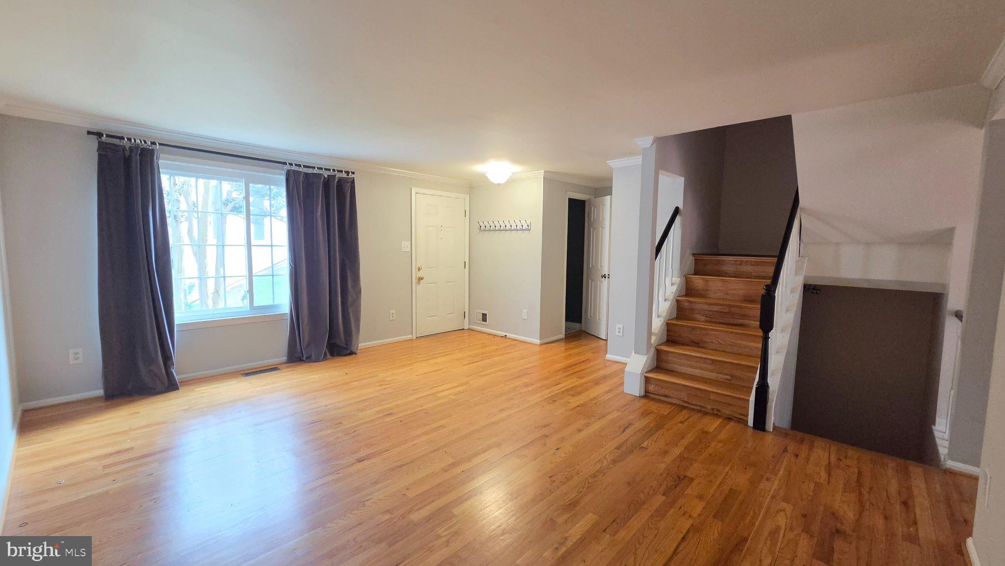 6638 GREENLEIGH LANE