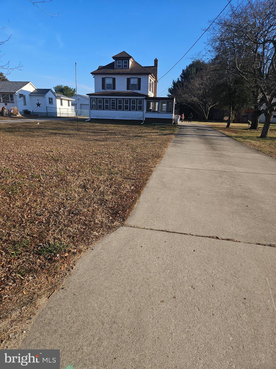 2903 S LINCOLN AVENUE