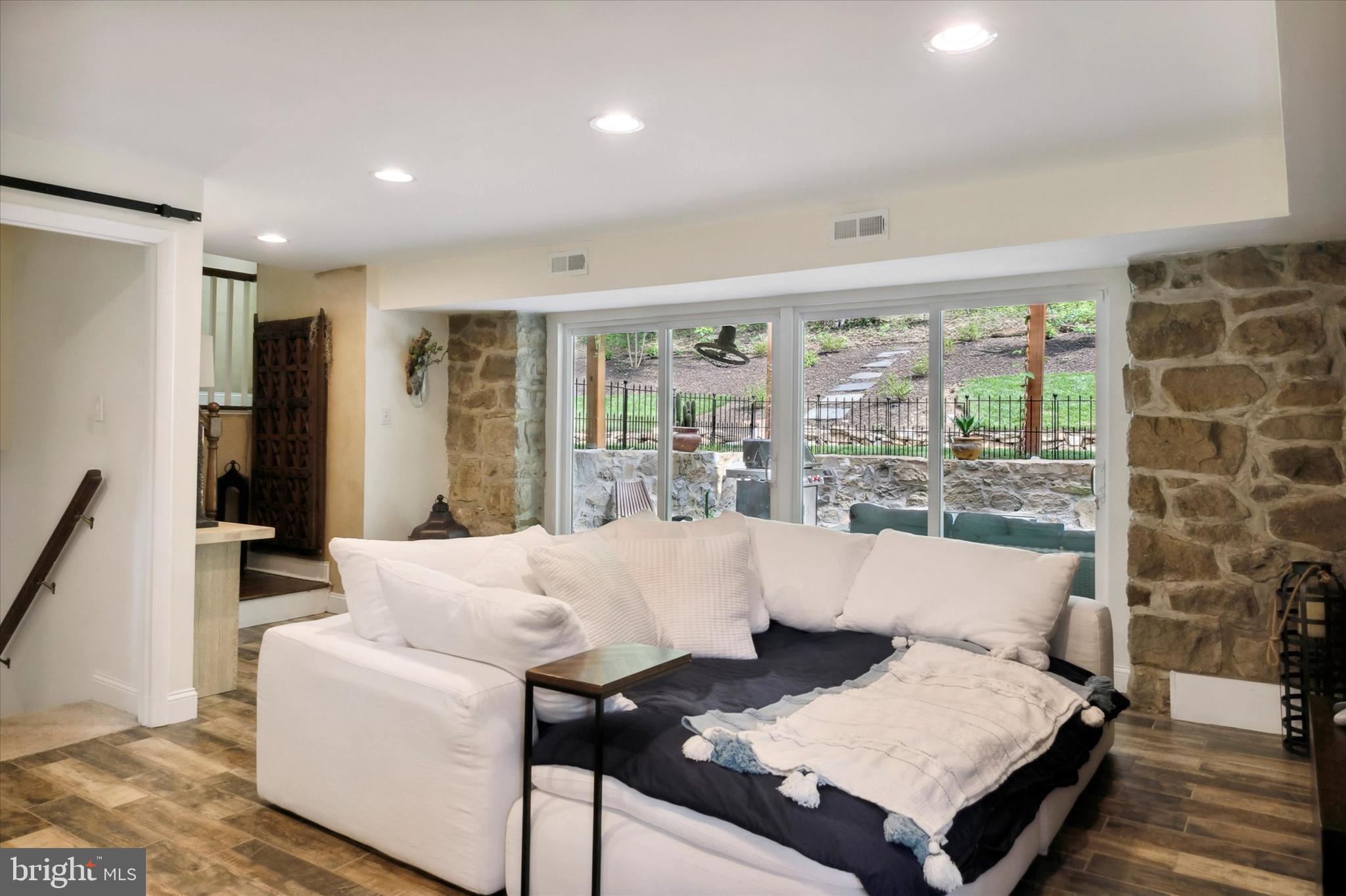 GULPH MILLS VIL - Residential